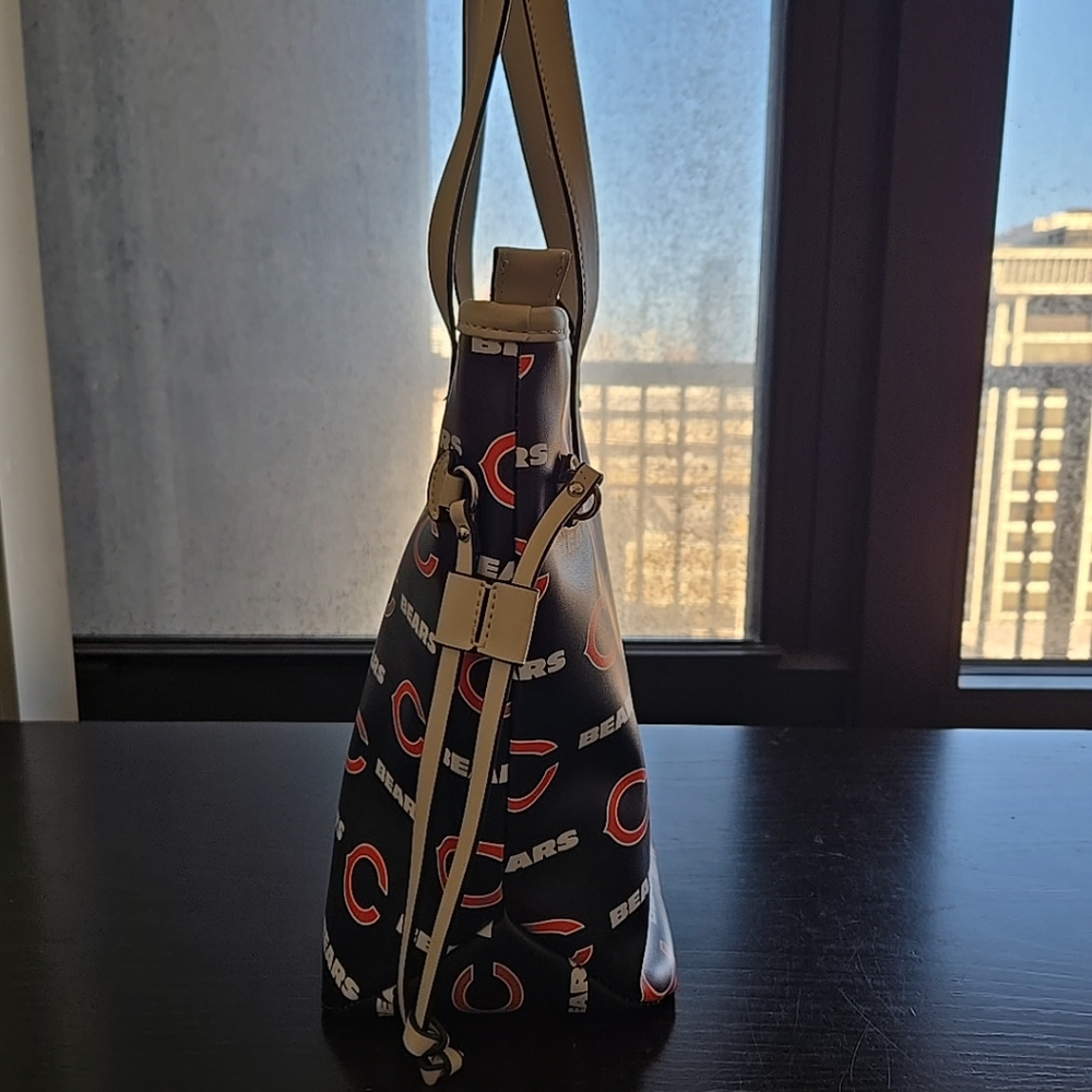 Little Earth Chicago Bears Blue Vinyl Tote Bag Purse NFL Licensed New With Tags - Picture 4 of 13
